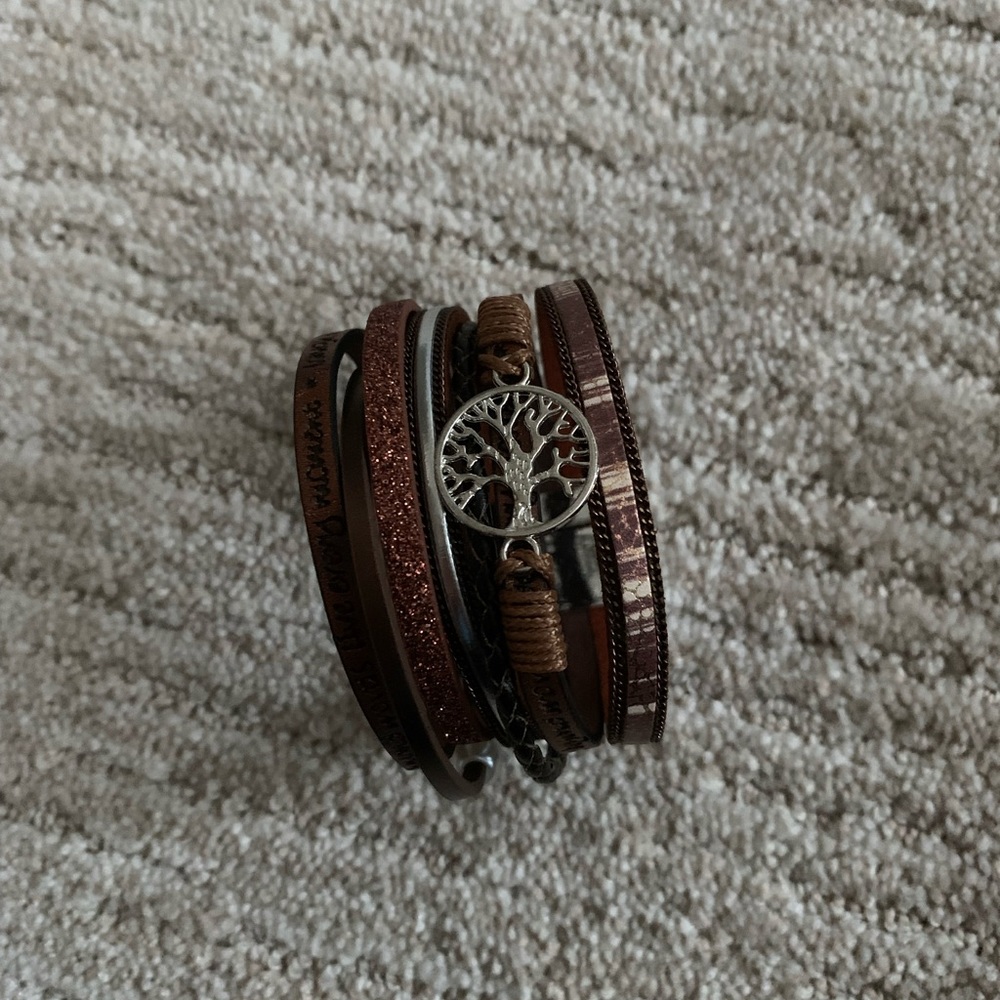 Bracelet
